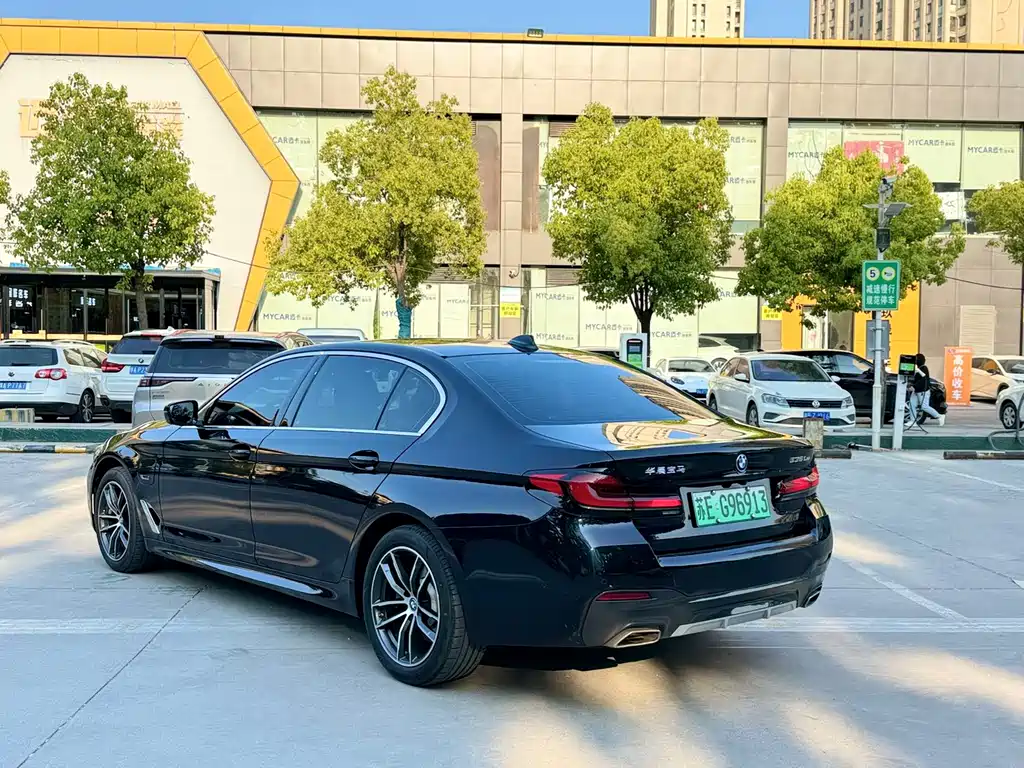 BMW 5 Series New Energy 2022 — фото 10