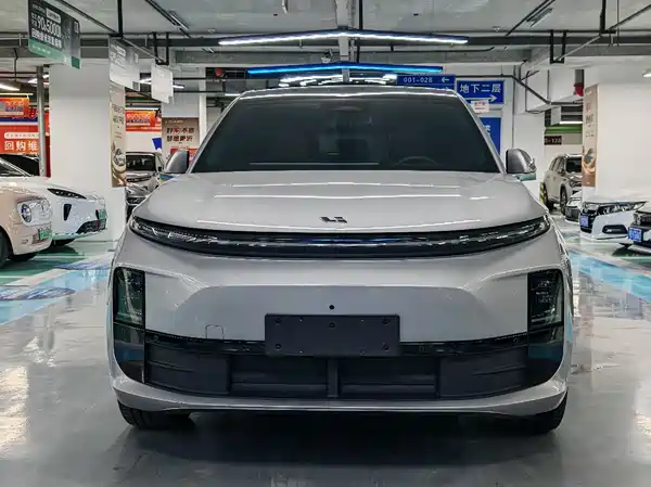 Li Auto L6 2024