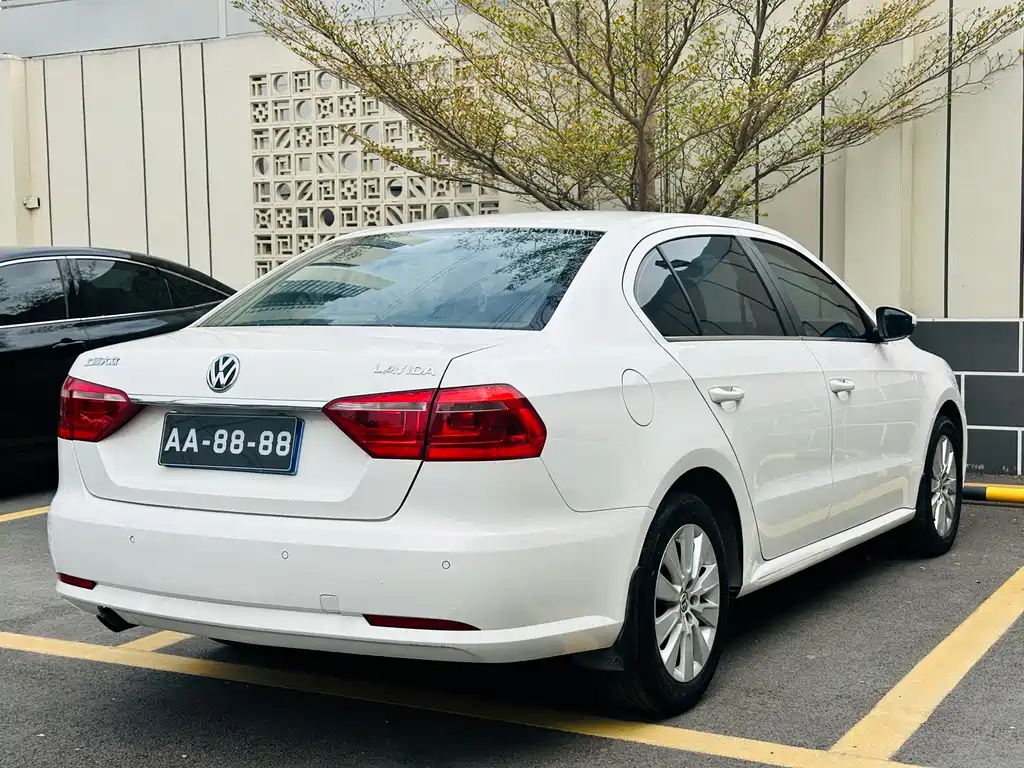 Volkswagen Lavida 2015 — фото 25