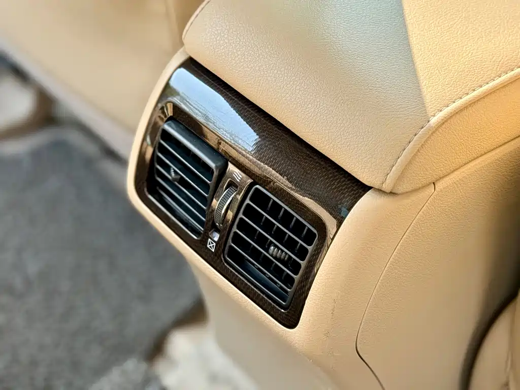 Toyota Camry 2014 — фото 16