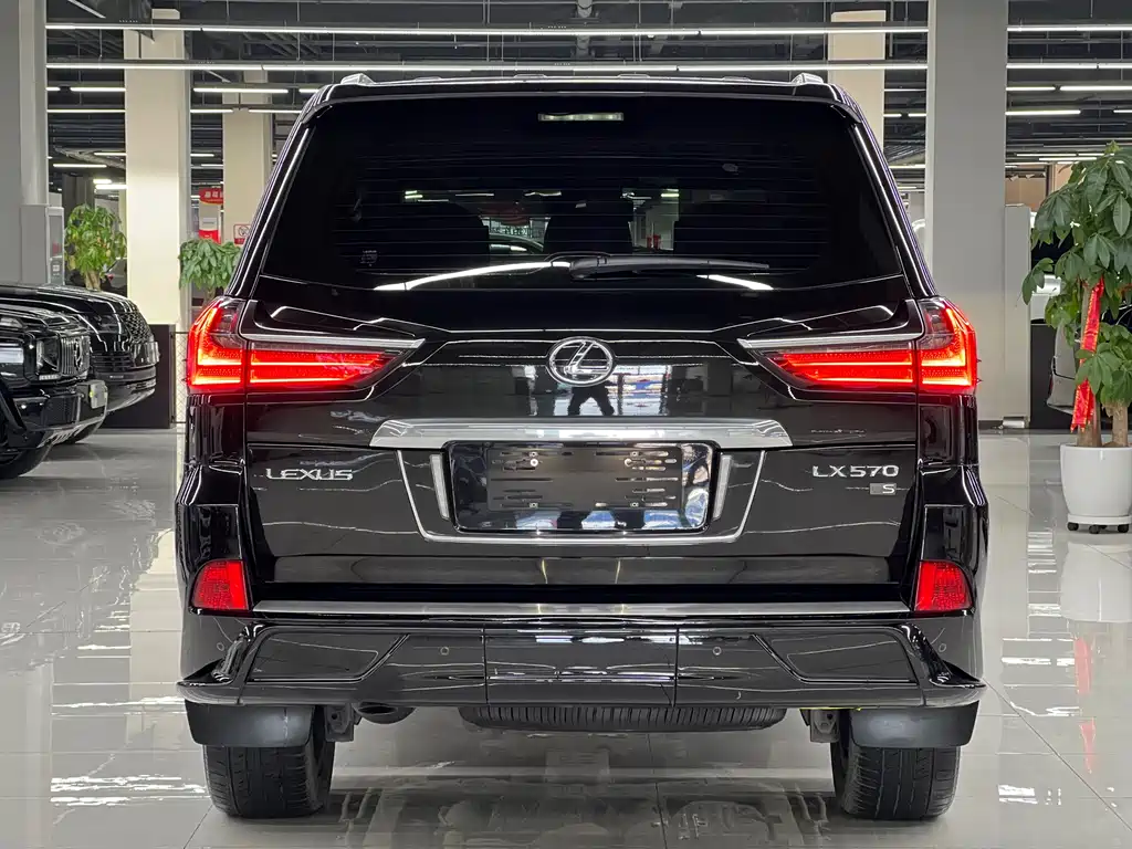 Lexus LX 2022 — фото 5