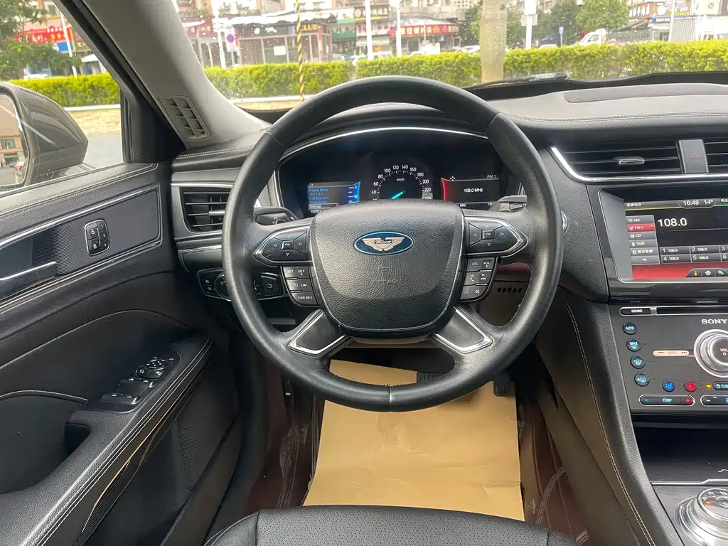 Ford Taurus 2016 — фото 16