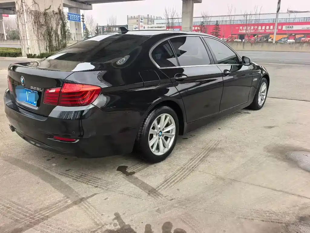 BMW 5 Series 2015 — фото 3
