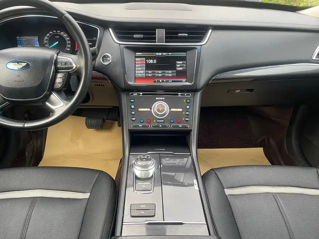 Ford Taurus 2016 — фото 18