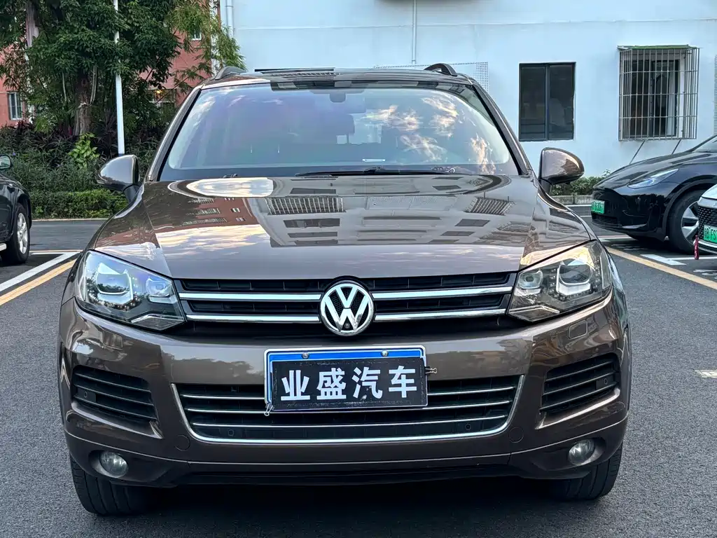 Volkswagen Touareg 2014 — фото 2