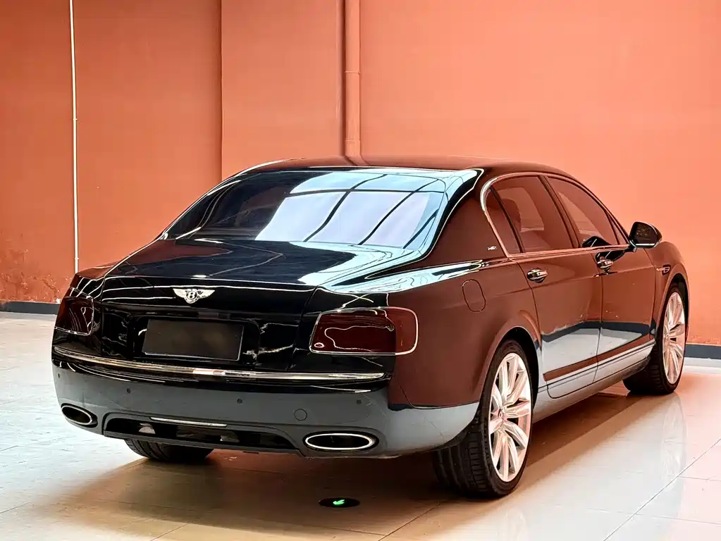 Bentley Flying Spur 2012 — фото 12