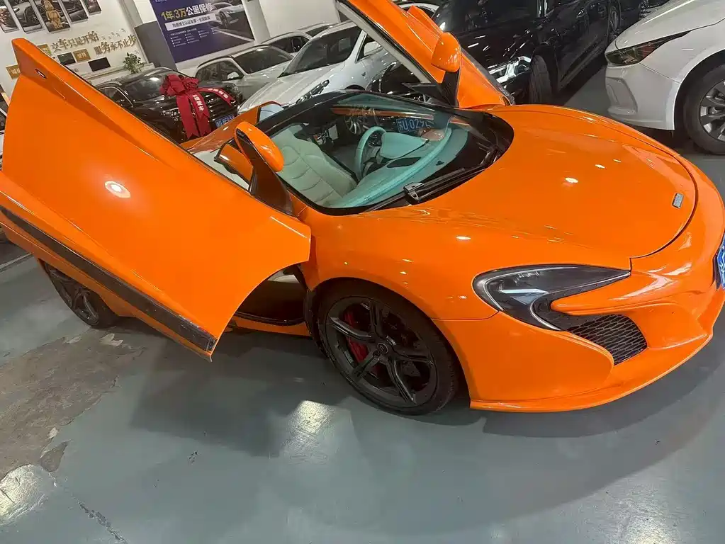 McLaren 650S 2015 — фото 1
