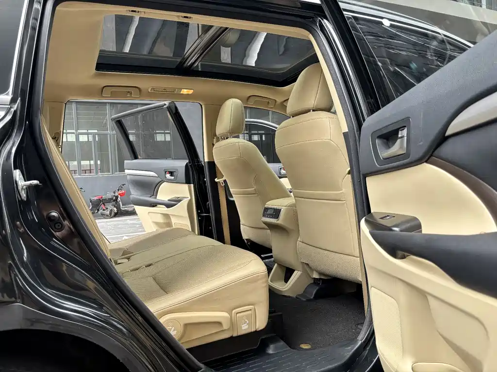 Toyota Highlander 2019 — фото 13