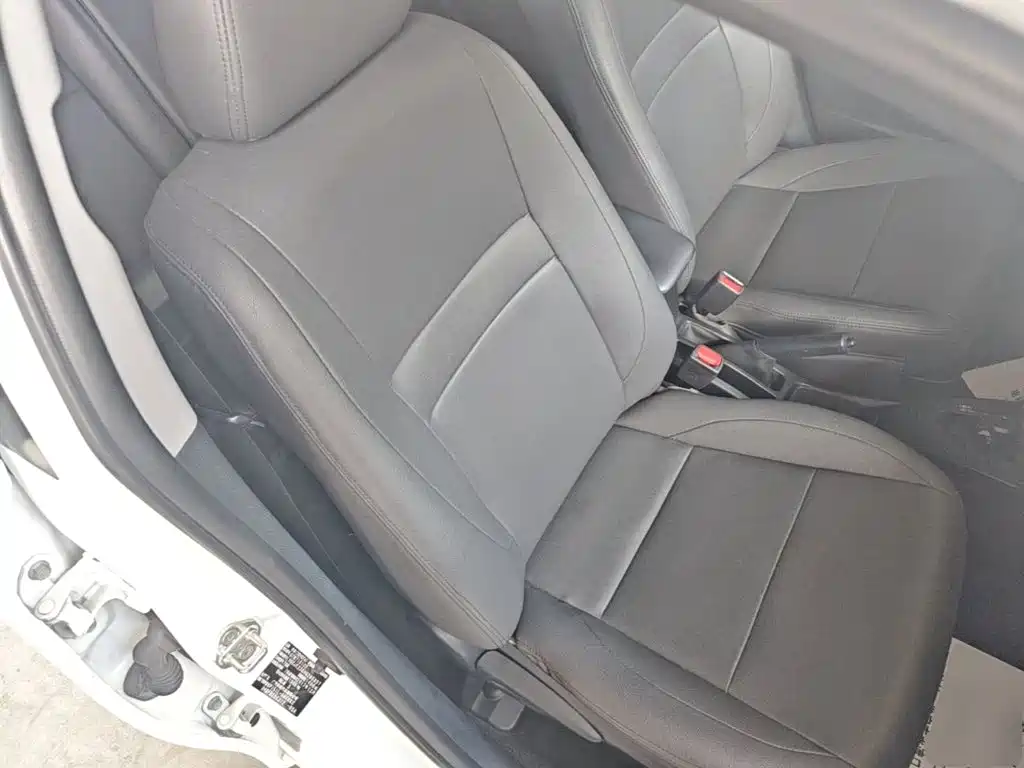 Toyota Yaris L 2018 — фото 25