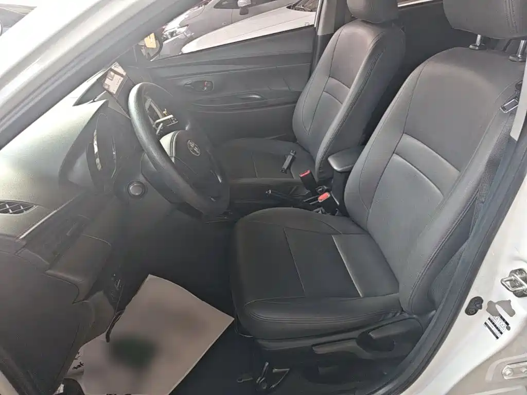 Toyota Yaris L 2018 — фото 15
