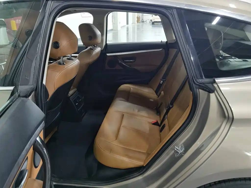 BMW 3 Series GT 2019 — фото 15