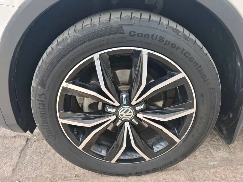 Volkswagen Tiguan L 2020 — фото 14