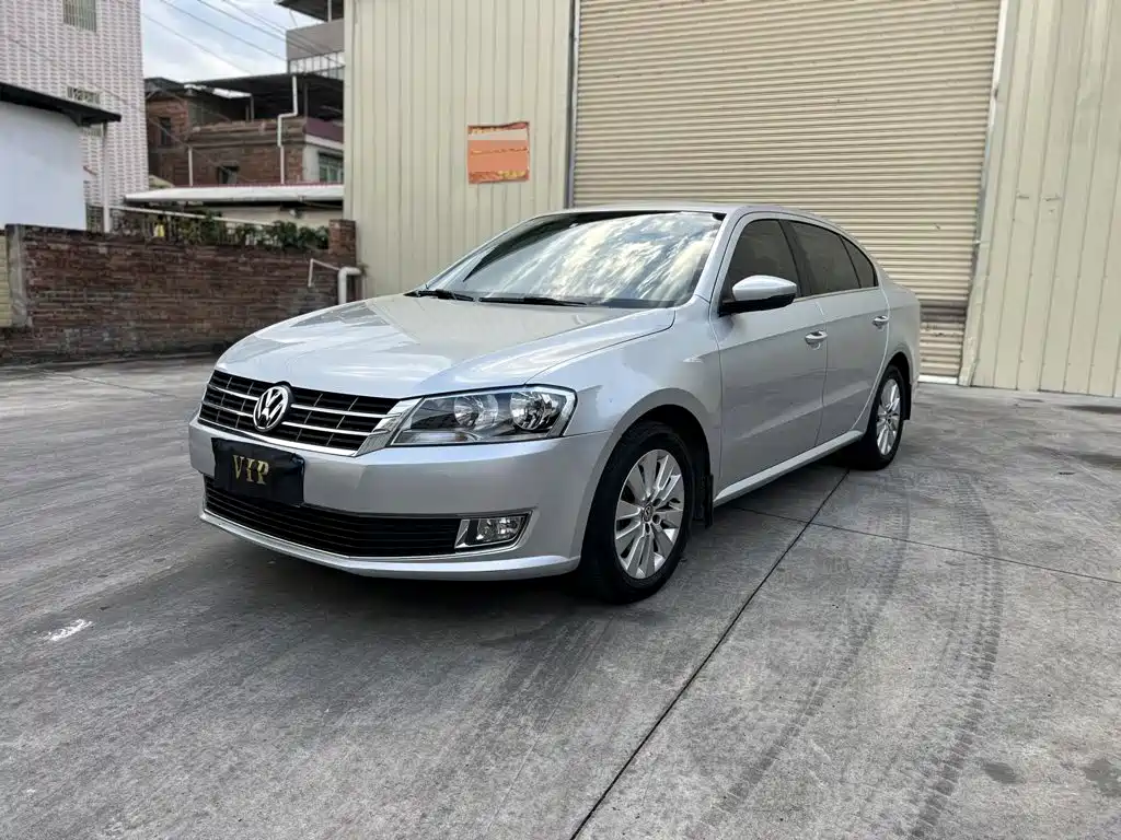 Volkswagen Lavida 2015