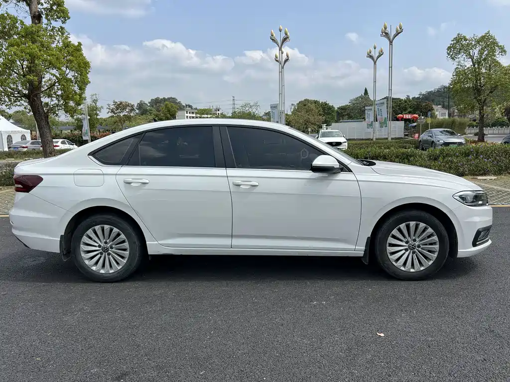 Volkswagen Lavida 2022
