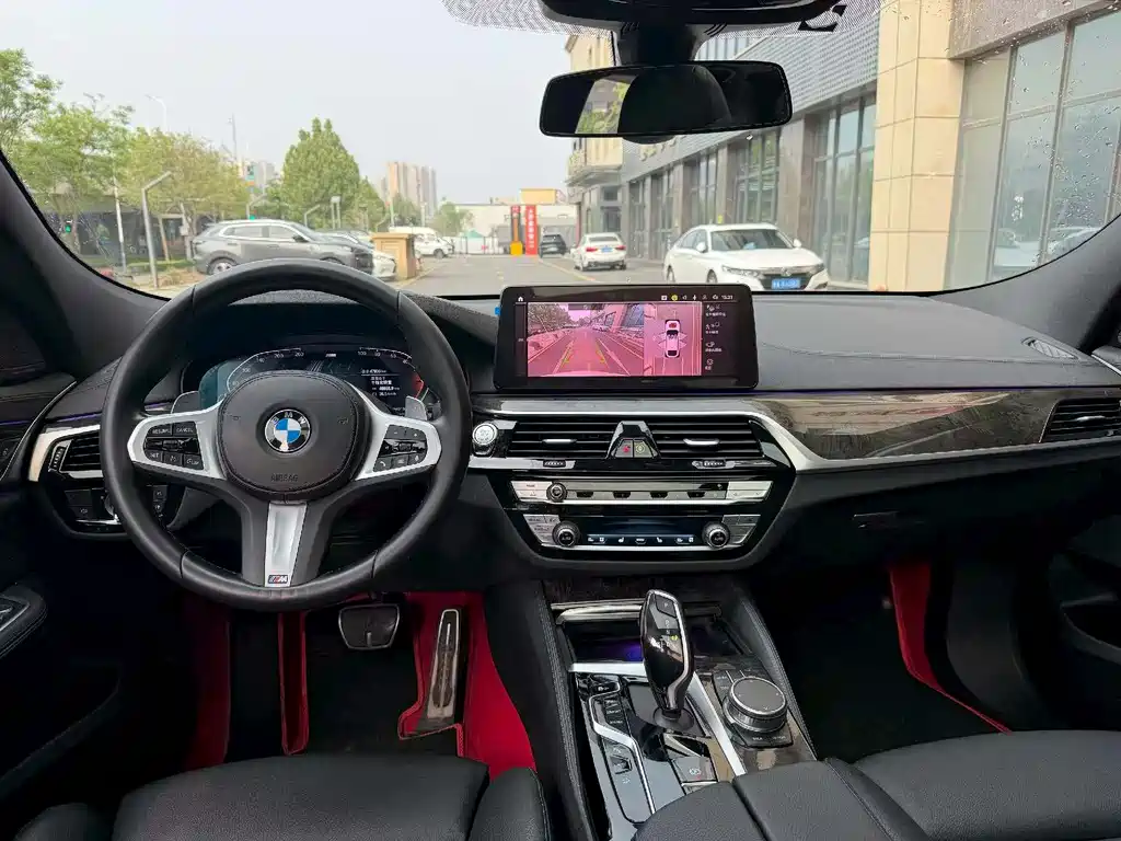 BMW 6 Series GT 2023 — фото 8