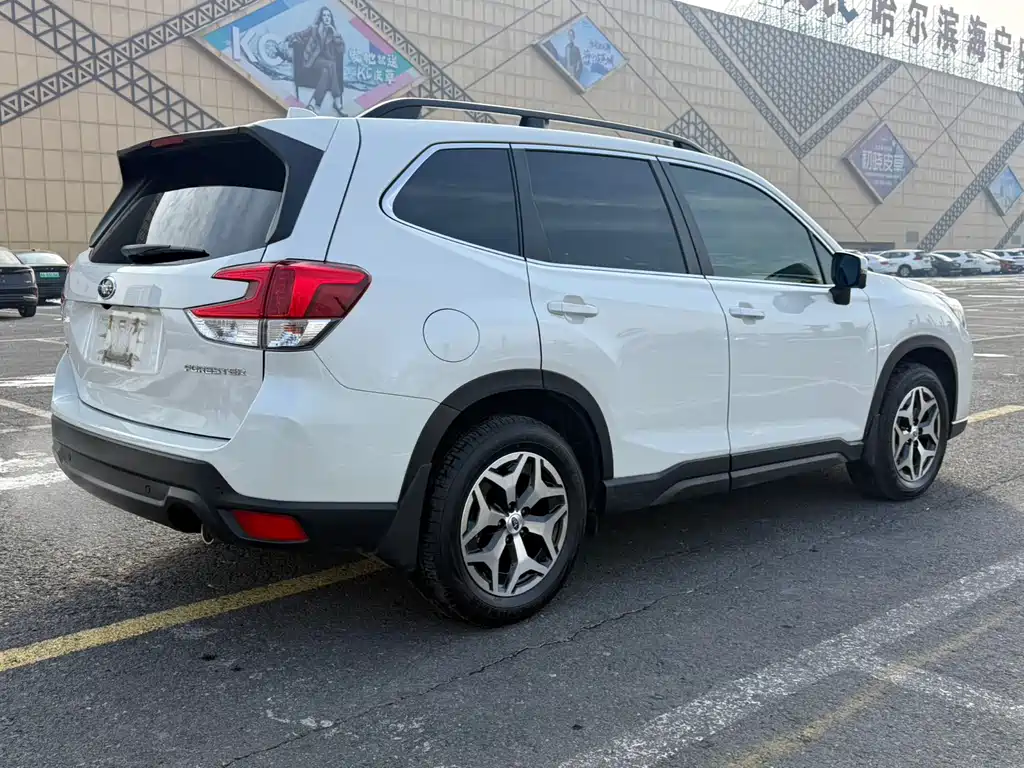 Subaru Forester 2021 — фото 6