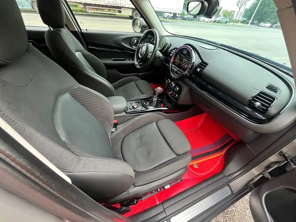 MINI Clubman 2019 — фото 13