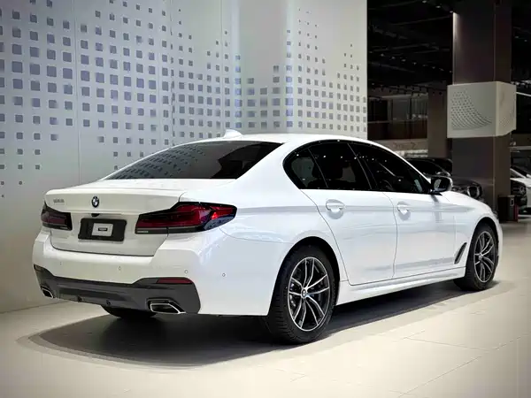 BMW 5 Series 2023
