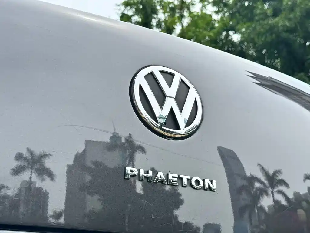 Volkswagen Phaeton 2013 — фото 24