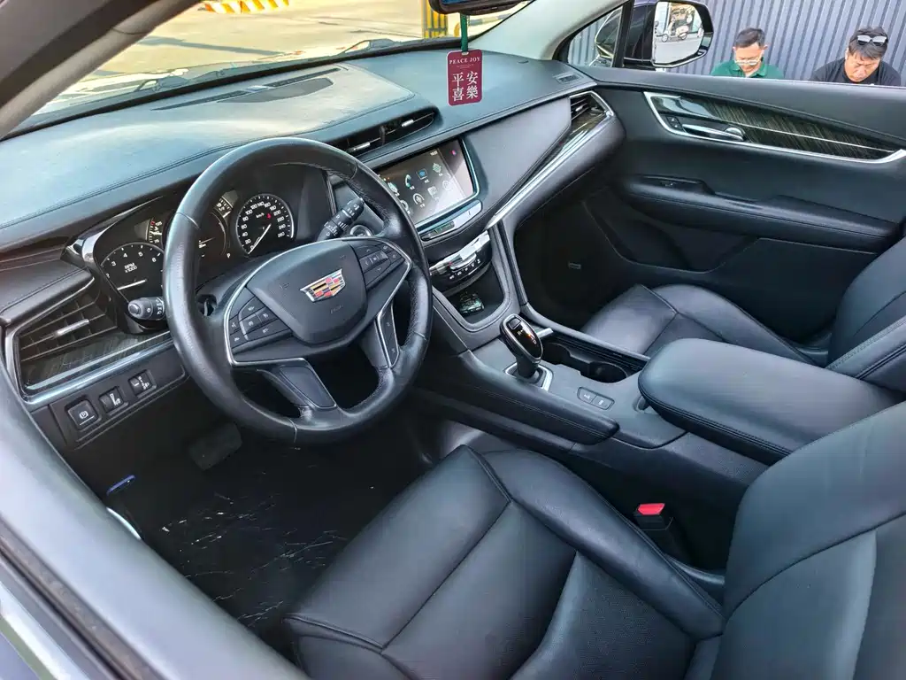 Cadillac XT5 2018 — фото 13