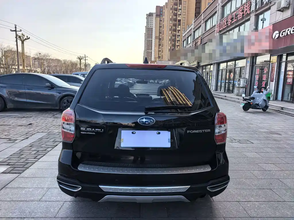 Subaru Forester 2015 — фото 8