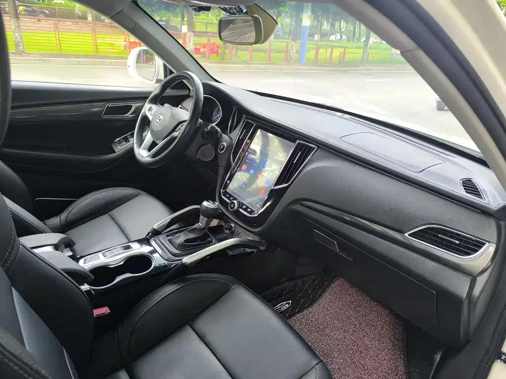 Zotye SR7 2019 — фото 12