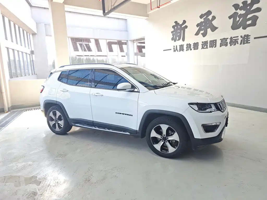 Jeep Compass 2016 — фото 3