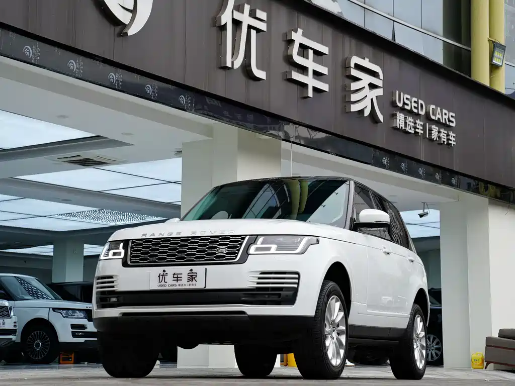 Land Rover Range Rover 2022 — фото 1