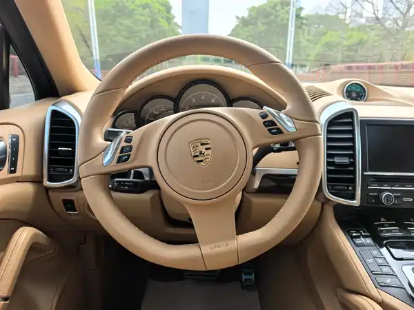 Porsche Cayenne 2012