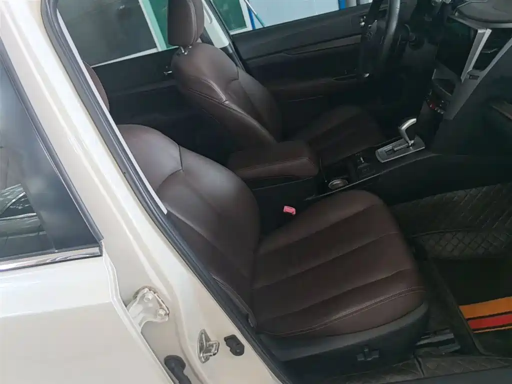 Subaru Outback 2014 — фото 25