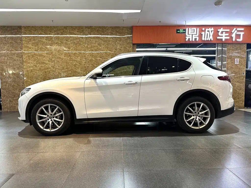 Alfa Romeo Stelvio 2018