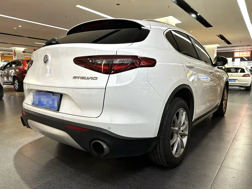 Alfa Romeo Stelvio 2018