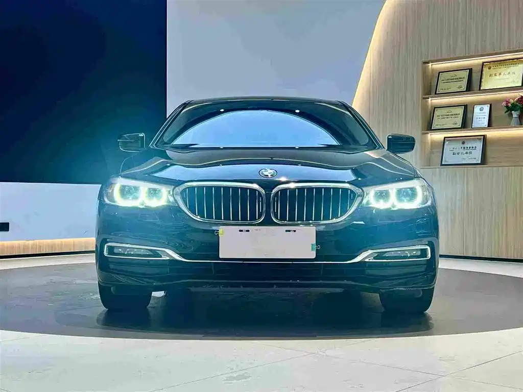 BMW 5 Series 2019