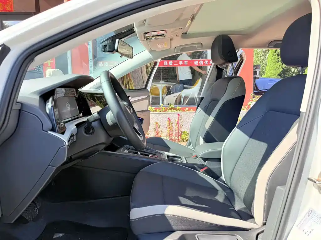 Volkswagen Golf 2022