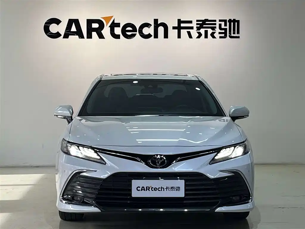 Toyota Camry 2021 — фото 3
