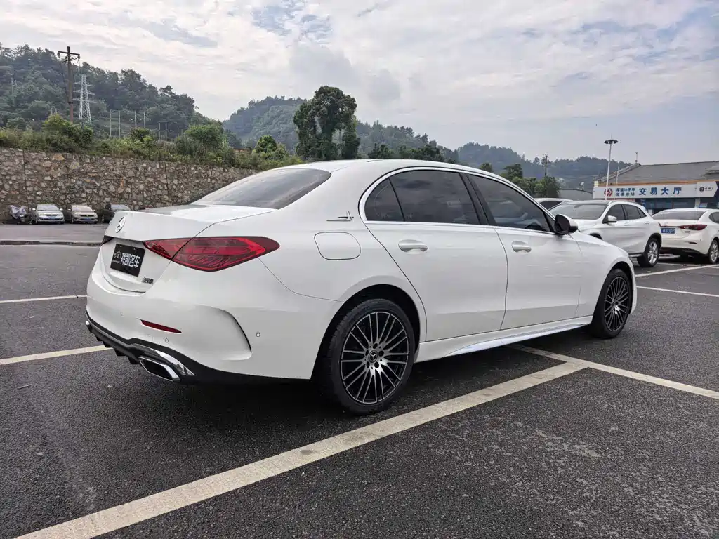 Mercedes-Benz C-Class 2023 — фото 3