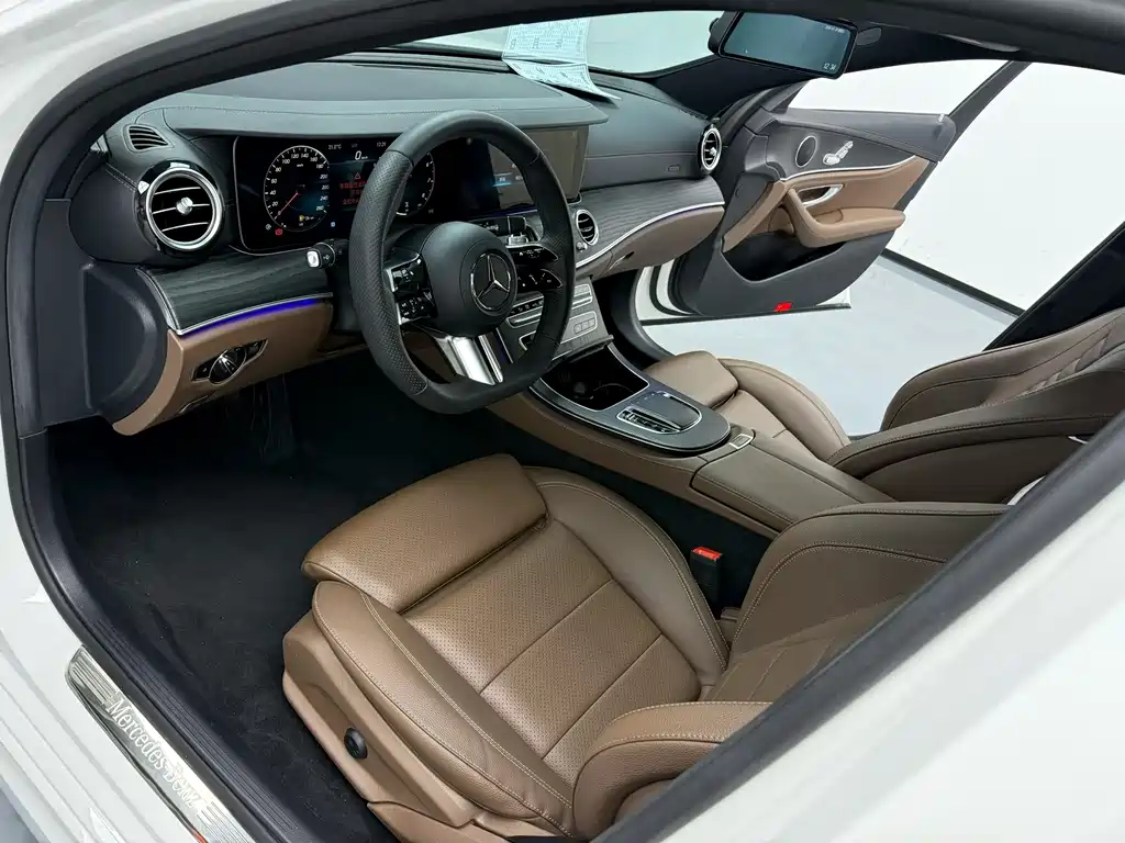 Mercedes-Benz E-Class 2023 — фото 7