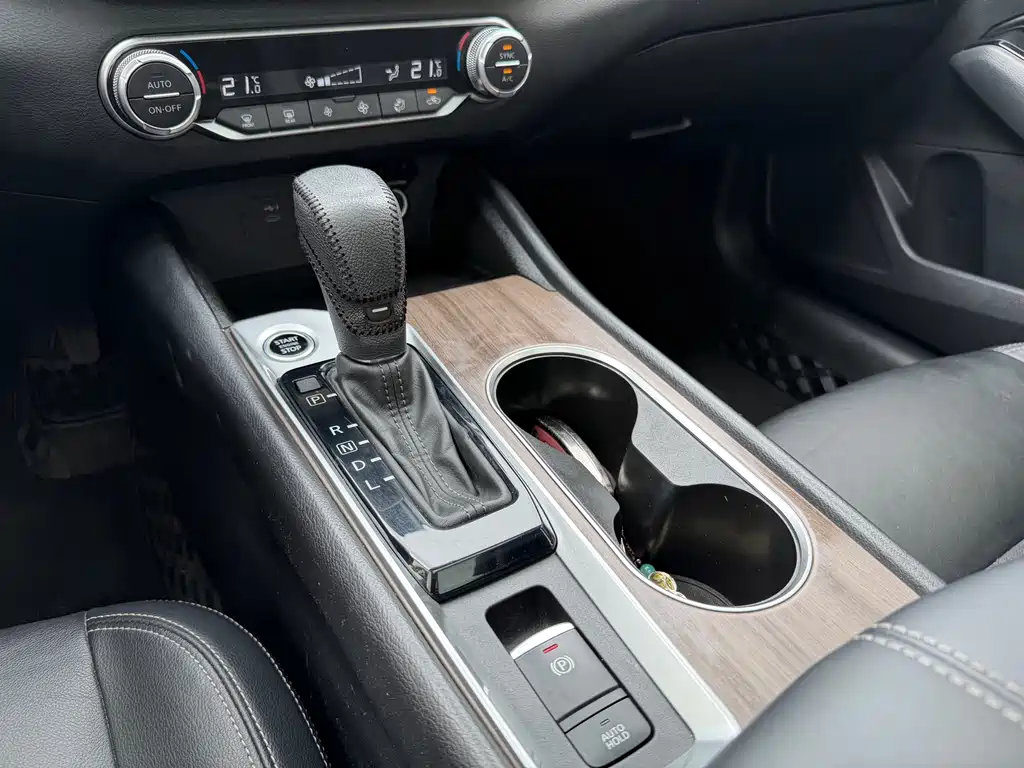 Nissan Teana 2022 — фото 10