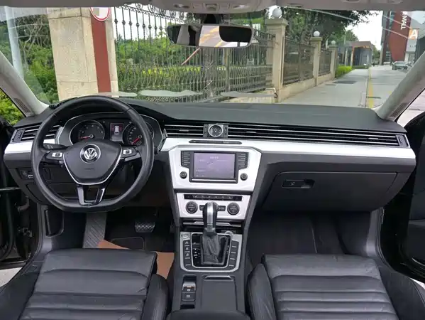 Volkswagen Viloran 2017
