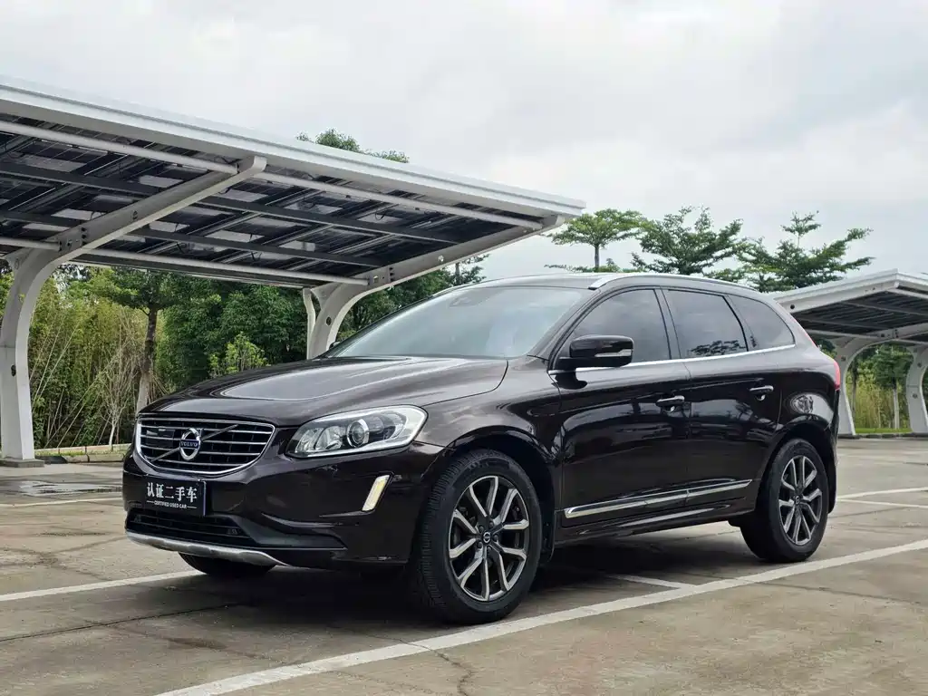 Volvo XC60 2017 — фото 2
