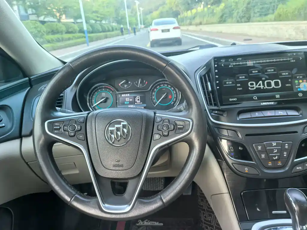 Buick Regal 2015 — фото 12