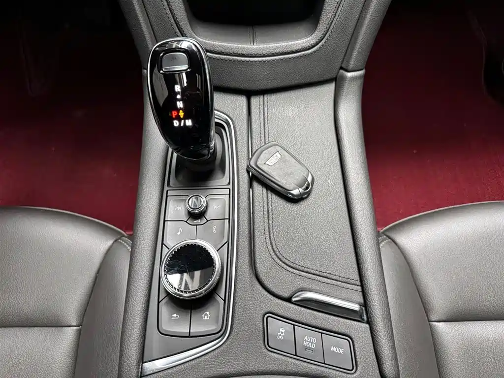 Cadillac XT5 2023 — фото 14
