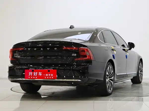Volvo S90 2024