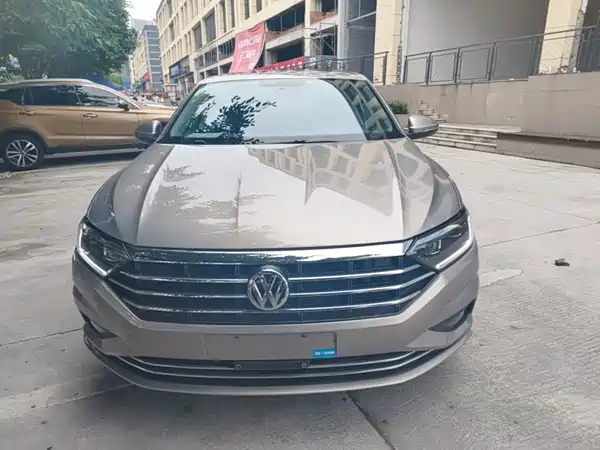Volkswagen Sagitar 2020