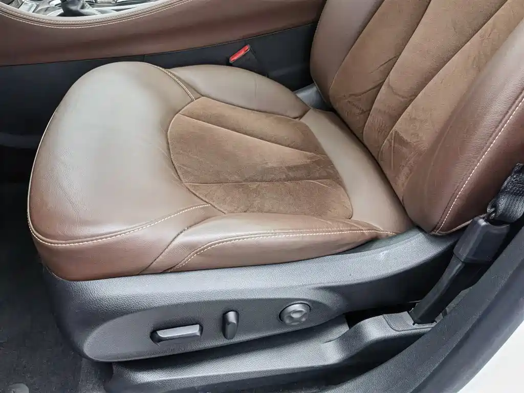 Buick Envision Plus 2017 — фото 20