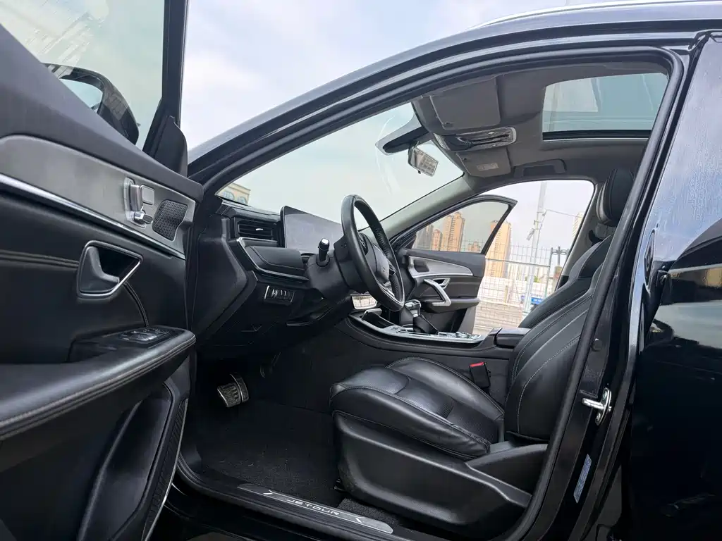 Jetour X70 PLUS 2022 — фото 10