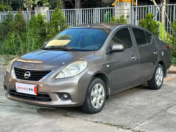 Nissan Sunny 2011