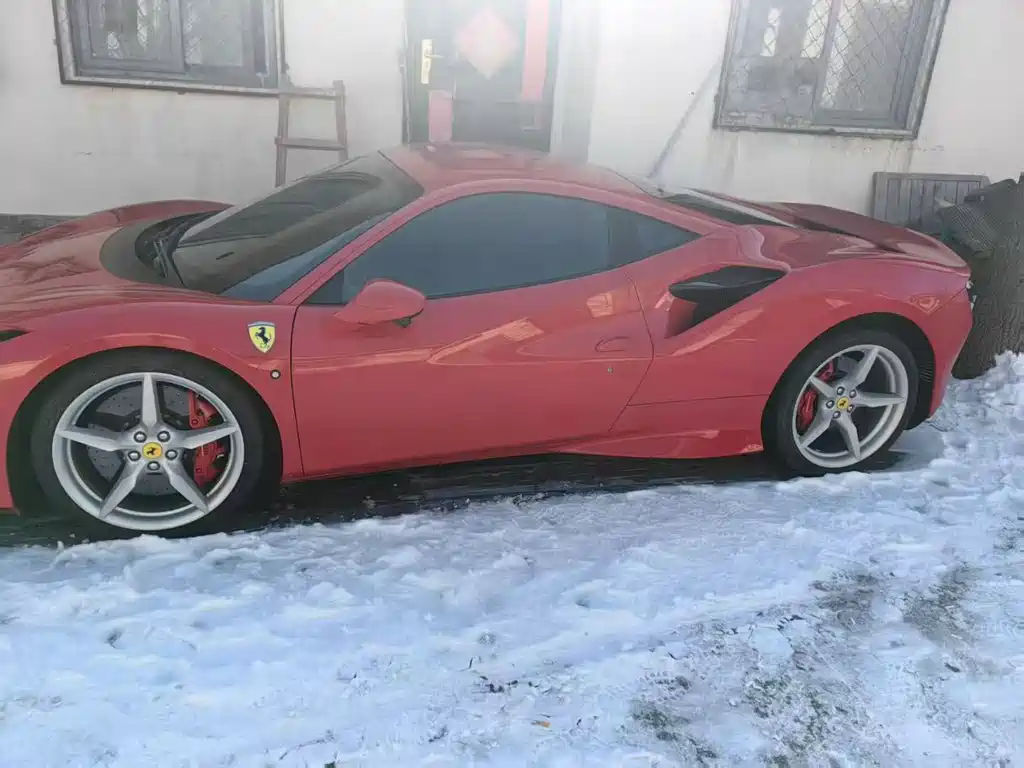 Ferrari F8 2020 — фото 2