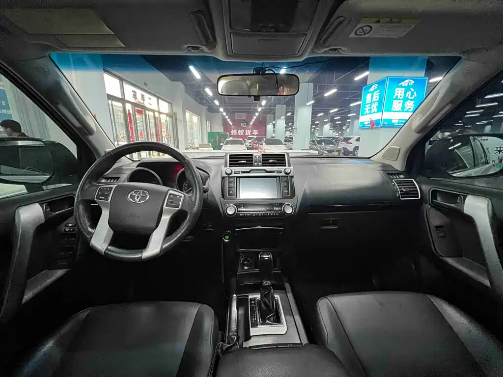 Toyota Prado 2017 — фото 12