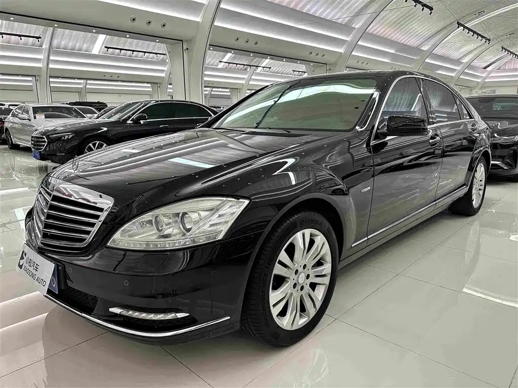 Mercedes-Benz S-Class 2012